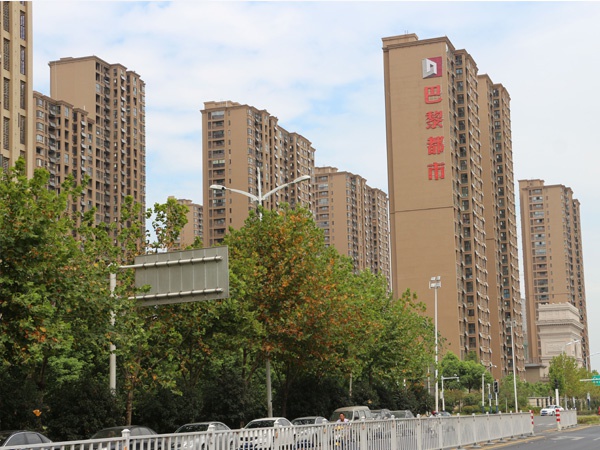 合肥佳源巴黎都市小區(qū)定制陽臺欄桿、百葉窗、樓梯扶手案例