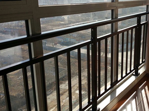 落地窗陽臺(tái)護(hù)欄 落地窗陽臺(tái)護(hù)欄