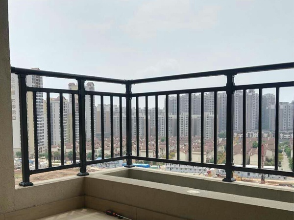 住宅陽臺(tái)護(hù)欄 住宅陽臺(tái)護(hù)欄