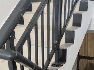 室內(nèi)樓梯護(hù)欄 室內(nèi)樓梯護(hù)欄