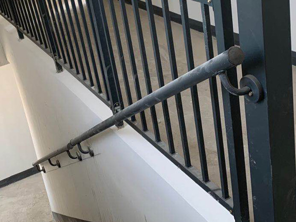 學?？繅翘莘鍪謭D片