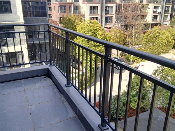 陽臺護欄應用 陽臺護欄應用