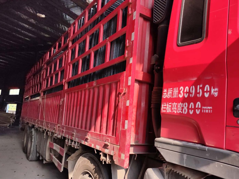 金用護欄2020年8月25日鋅鋼百葉窗發貨! 金用護欄2020年8月25日鋅鋼百葉窗發貨!