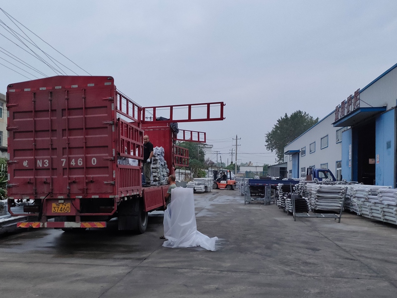 金用護欄2020年9月15日鋅鋼樓梯扶手發(fā)貨! 金用護欄2020年9月15日鋅鋼樓梯扶手發(fā)貨!