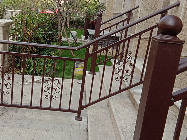 批量定制樓梯扶手，這幾種材質(zhì)的樓梯扶手最值得選擇！