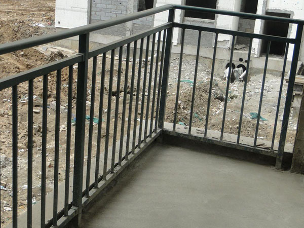 鋅鋼護欄定制需要注意什么? 鋅鋼護欄定制需要注意什么?