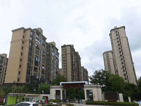 揚(yáng)州聯(lián)發(fā)君悅?cè)A府小區(qū)空調(diào)欄桿、樓梯扶手定制 揚(yáng)州聯(lián)發(fā)君悅?cè)A府小區(qū)空調(diào)欄桿、樓梯扶手定制