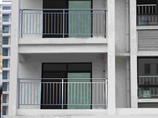 為什么大家選擇鋅鋼護欄？