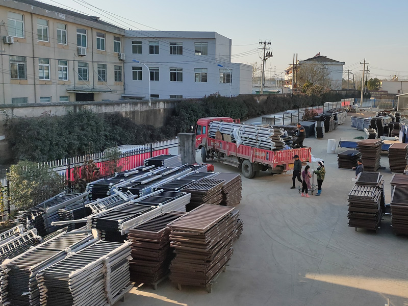 金用護欄2020年12月15日鋅鋼陽臺護欄發(fā)貨! 金用護欄2020年12月15日鋅鋼陽臺護欄發(fā)貨!