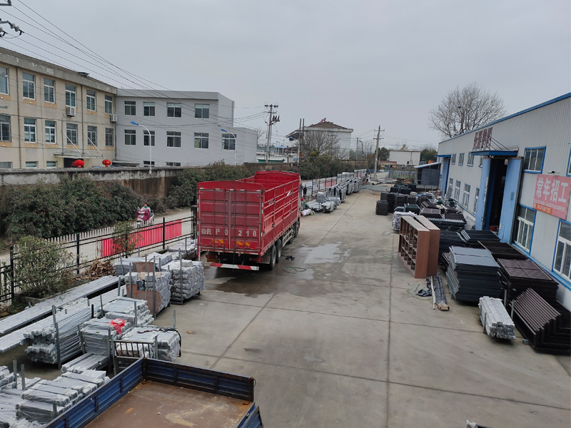 金用護欄2021年2月28日上午鋅鋼百葉窗發貨！