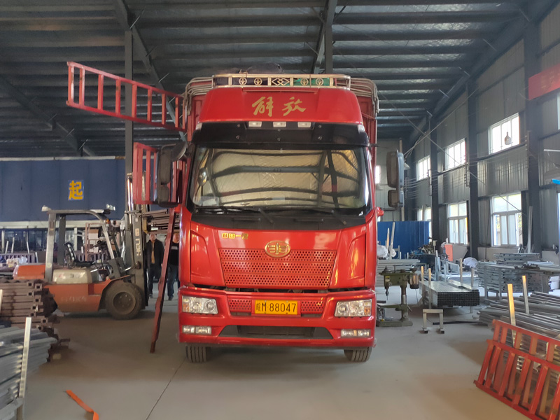 金用護欄2021年3月25日鋅鋼連廊欄桿發貨！