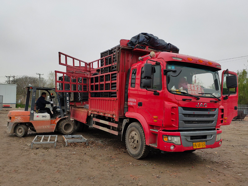 金用護欄2021年3月31日鋅鋼百葉窗發貨！