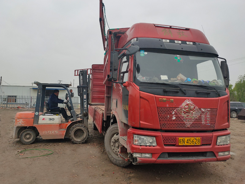 金用護(hù)欄2021年3月31日鋅鋼連廊欄桿發(fā)貨! 金用護(hù)欄2021年3月31日鋅鋼連廊欄桿發(fā)貨!