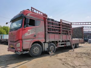 金用護欄2021年4月8日鋅鋼百葉窗發貨！