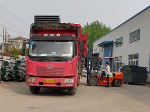 金用護欄2021年4月16日第一車百葉窗發貨！