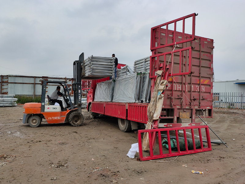 金用護(hù)欄2021年4月21日鋅鋼陽(yáng)臺(tái)護(hù)欄發(fā)貨！