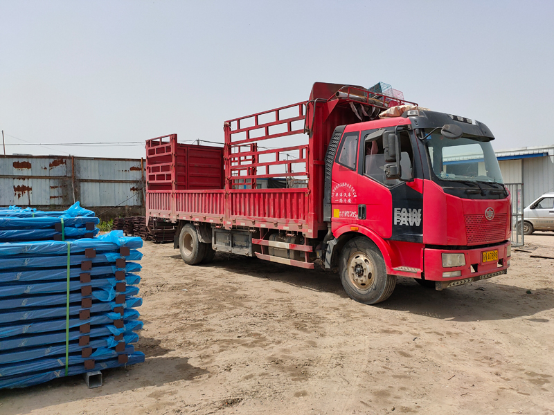 金用護(hù)欄2021年4月29日鋅鋼連廊護(hù)欄發(fā)貨! 金用護(hù)欄2021年4月29日鋅鋼連廊護(hù)欄發(fā)貨!