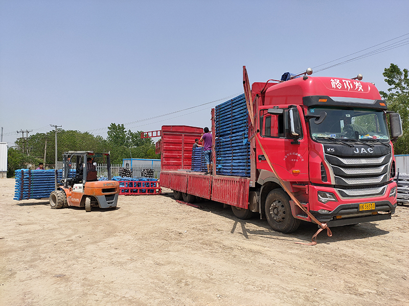 金用護欄2021年4月30日鋅鋼連廊欄桿發貨! 金用護欄2021年4月30日鋅鋼連廊欄桿發貨!