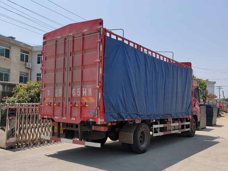 金用護欄2021年5月8日鋅鋼百葉窗發(fā)貨! 金用護欄2021年5月8日鋅鋼百葉窗發(fā)貨!