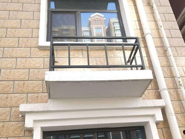 空調(diào)護(hù)欄使用壽命 空調(diào)護(hù)欄使用壽命