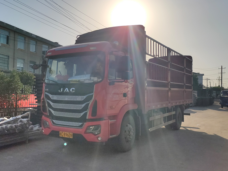 金用護欄2021年6月7日鋅鋼百葉窗發貨！