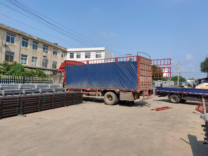 金用護欄2021年8月23日鋅鋼百葉窗發貨! 金用護欄2021年8月23日鋅鋼百葉窗發貨!