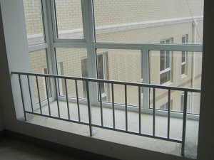 飄窗護欄廠家選擇時需要注意些什么？