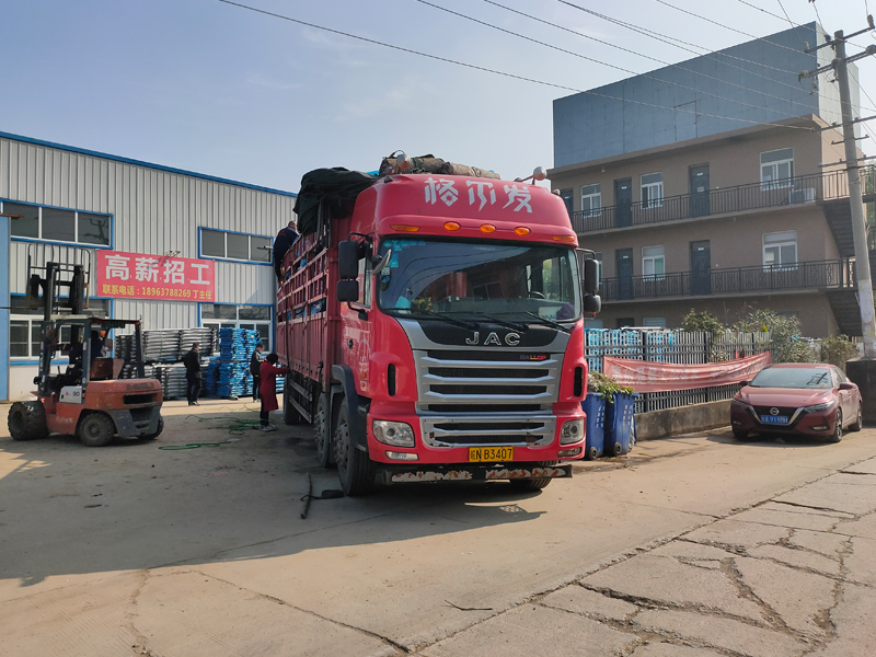 金用護欄2021年10月25日鋅鋼樓梯欄桿發貨! 金用護欄2021年10月25日鋅鋼樓梯欄桿發貨!