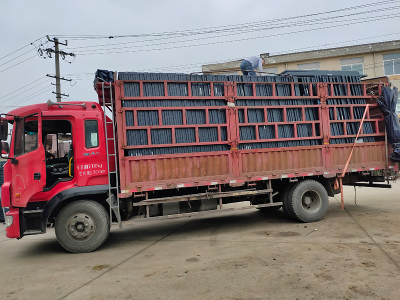 金用護欄2021年11月11日鋅鋼百葉窗發貨！