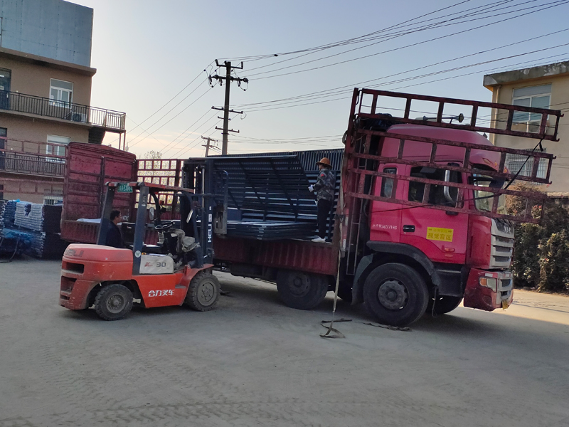 金用護欄2021年11月23日鋅鋼百葉窗發(fā)貨! 金用護欄2021年11月23日鋅鋼百葉窗發(fā)貨!