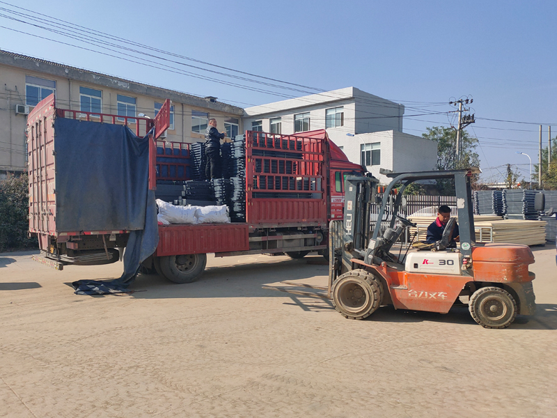 金用護欄2021年11月27日鋅鋼欄桿發貨! 金用護欄2021年11月27日鋅鋼欄桿發貨!