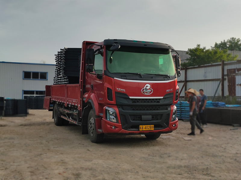 金用護欄2022年6月15日鋅鋼護窗欄桿裝車發貨! 金用護欄2022年6月15日鋅鋼護窗欄桿裝車發貨!