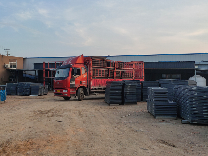 金用護欄2022年7月27日鋅鋼飄窗欄桿裝車發(fā)貨! 金用護欄2022年7月27日鋅鋼飄窗欄桿裝車發(fā)貨!