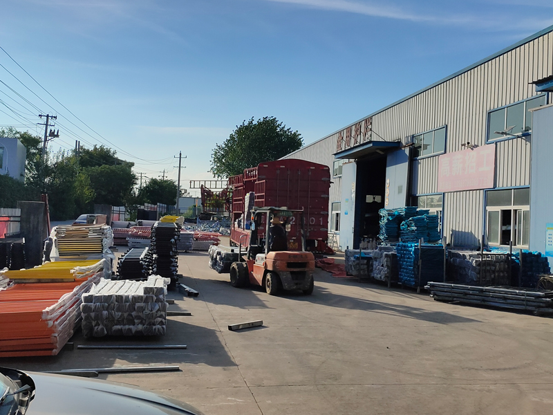 金用護欄2022年8月5日鋅鋼組裝式護欄裝車發貨! 金用護欄2022年8月5日鋅鋼組裝式護欄裝車發貨!