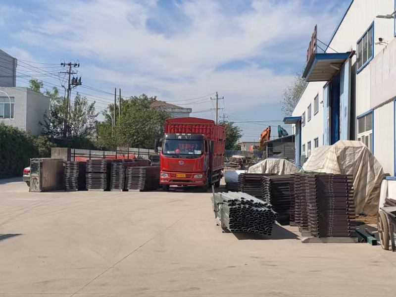 金用護欄2022年10月25日鋁合金百葉窗裝車發貨! 金用護欄2022年10月25日鋁合金百葉窗裝車發貨!