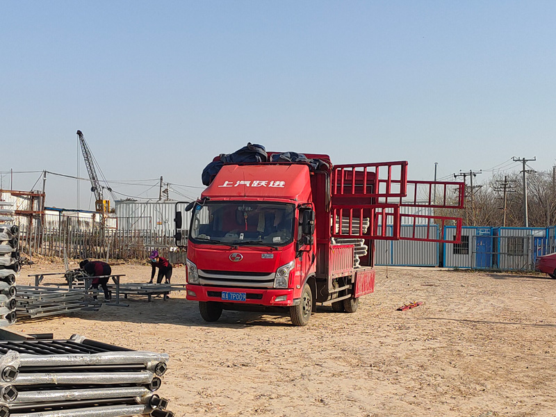 金用護欄2023年3月15日鋅鋼百葉窗裝車發貨！