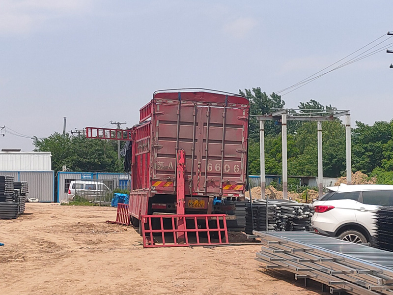 2023年5月25日鋅鋼飄窗護欄裝車發貨! 2023年5月25日鋅鋼飄窗護欄裝車發貨!