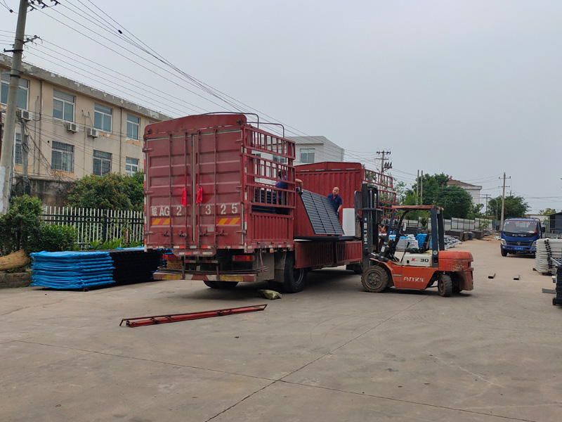 2023年6月3日鋅鋼百葉窗裝車發貨! 2023年6月3日鋅鋼百葉窗裝車發貨!