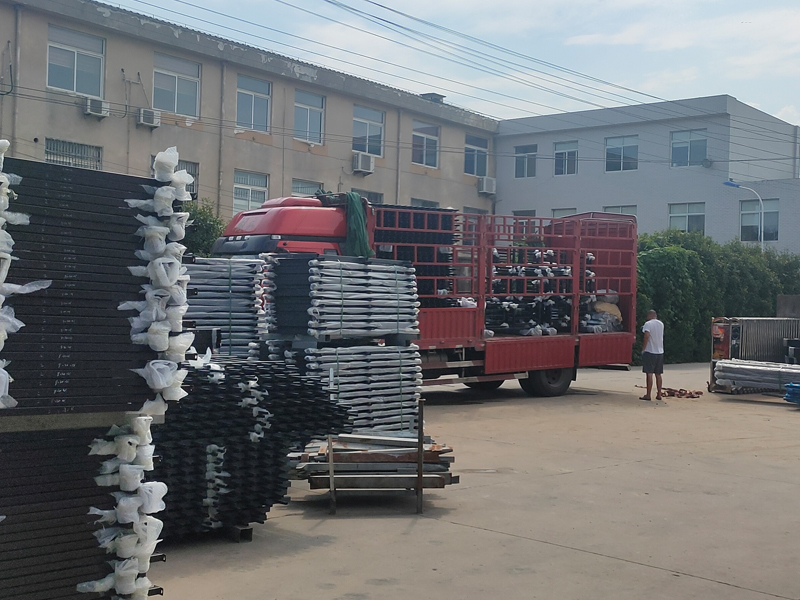 2023年7月11日鋅鋼圍墻護欄裝車發貨！