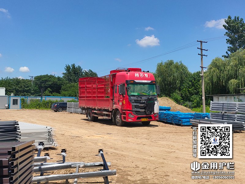 2023年7月28日鋁合金百葉窗裝車發(fā)貨! 2023年7月28日鋁合金百葉窗裝車發(fā)貨!