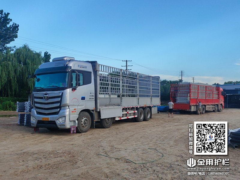 2023年7月29日鋅鋼圍墻護(hù)欄裝車發(fā)貨！