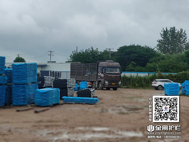 2023年9月13日鋅鋼陽(yáng)臺(tái)護(hù)欄裝車發(fā)貨! 2023年9月13日鋅鋼陽(yáng)臺(tái)護(hù)欄裝車發(fā)貨!