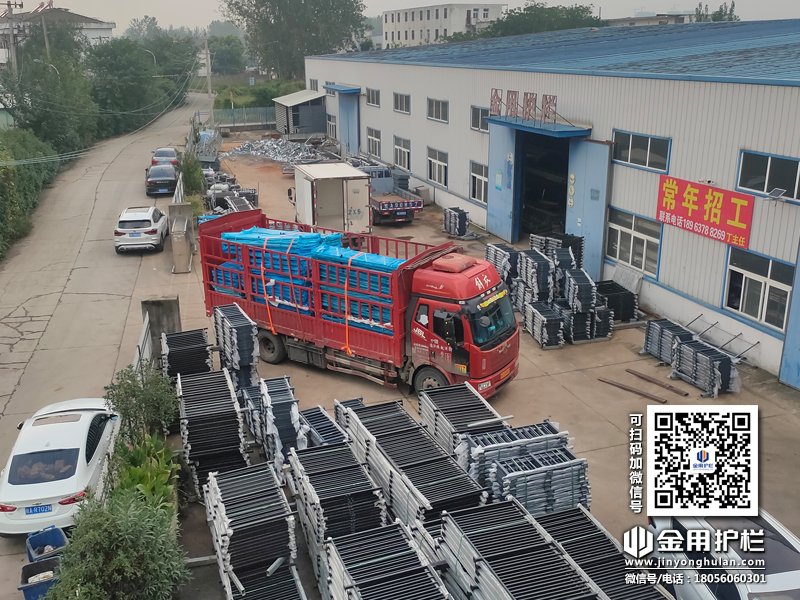 2023年9月19日鋅鋼護窗欄桿裝車發貨! 2023年9月19日鋅鋼護窗欄桿裝車發貨!