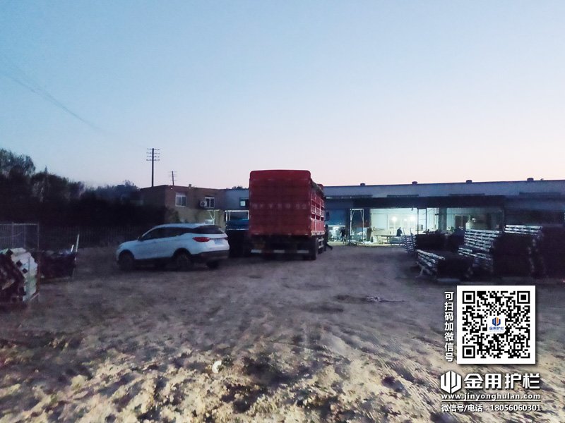 2023年11月21日鋅鋼百葉窗裝車發貨！