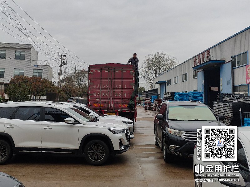 2024年3月25日鋅鋼飄窗護(hù)欄裝車發(fā)貨！