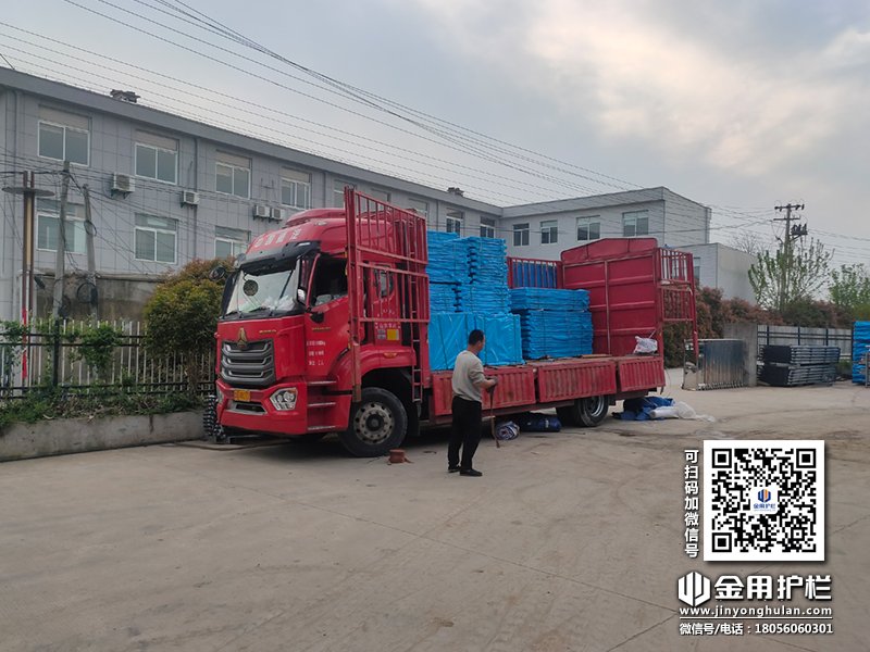 2024年4月9日鋅鋼陽臺護欄裝車發貨！