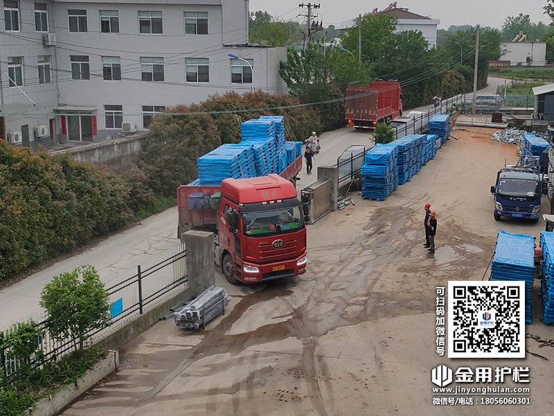 2024年4月20日鋅鋼陽臺欄桿裝車發(fā)貨！