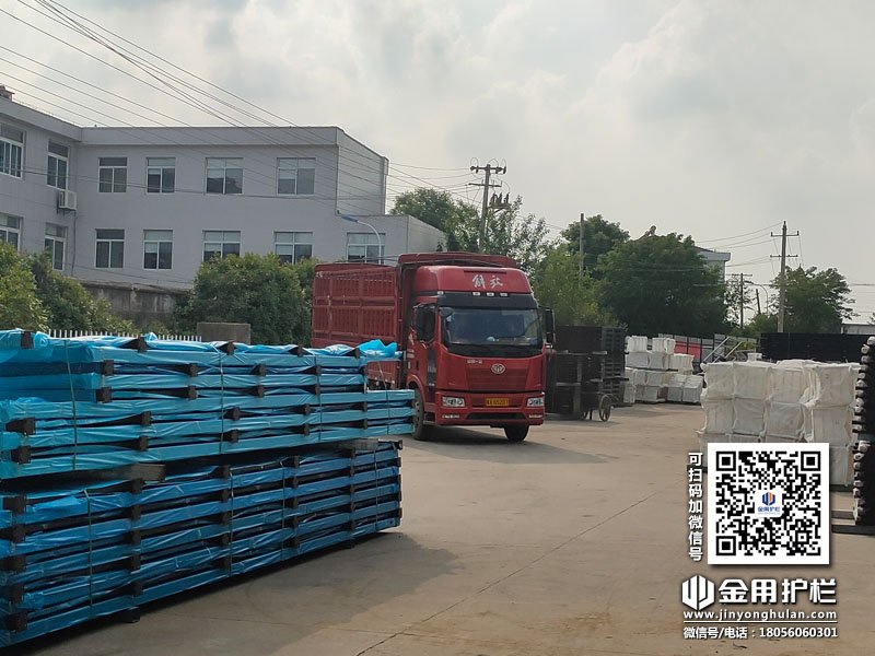 2024年5月27日鋅鋼百葉窗裝車發貨! 2024年5月27日鋅鋼百葉窗裝車發貨!