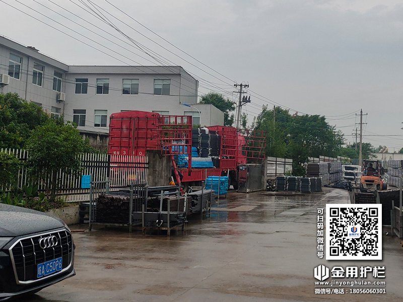 2024年6月21日鋅鋼飄窗欄桿裝車發(fā)貨！