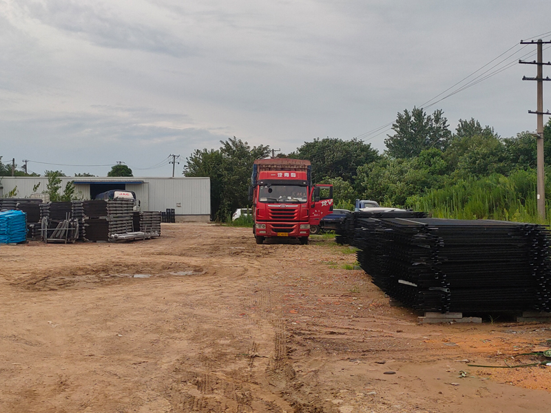 2024年7月18日鋅鋼百葉窗裝車發貨！